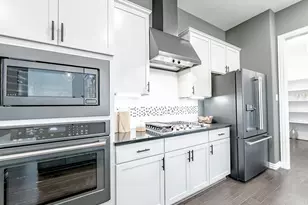 5905 Maddie Ann Dr, Celina, TX 75009 - Photo 8