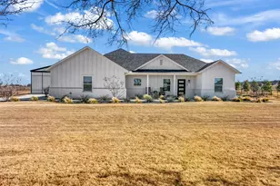 3785 Pine Rd, Poolville, TX 76487 - Photo 2