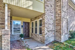 531 Towne House Ln, Richardson, TX 75081 - Photo 2