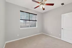 1527 Biltmore Ln, Irving, TX 75063 - Photo 22