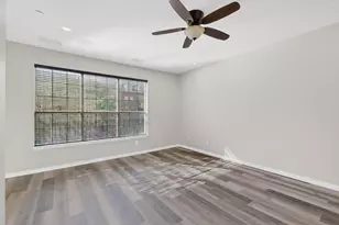 1527 Biltmore Ln, Irving, TX 75063 - Photo 4