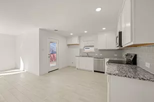 217 Shady Oaks Dr, Runaway Bay, TX 76426 - Photo 14