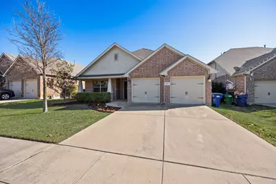 892 Honey Locust Drive, Fate, TX 75087 - Photo 2