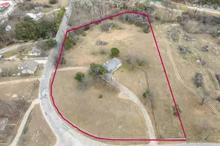 1404 NE Barnard St, Glen Rose, TX 76043 - Photo 2