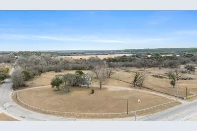 1404 NE Barnard Street, Glen Rose, TX 76043 - Photo 12