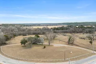 1404 NE Barnard St, Glen Rose, TX 76043 - Photo 12