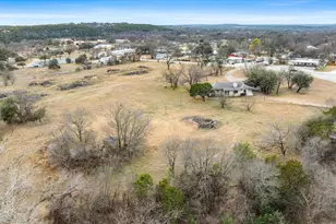 1404 NE Barnard St, Glen Rose, TX 76043 - Photo 14