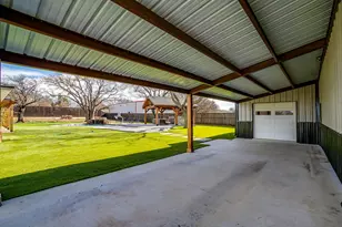 649 Christopher Ln, Burleson, TX 76028 - Photo 32