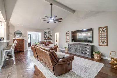 649 Christopher Lane, Burleson, TX 76028 - Photo 6