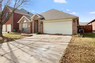 10521 Jaybird Dr, Fort Worth, TX 76244 - Photo 2