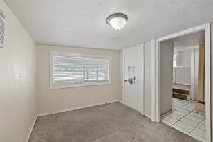 1025 Chaffin St, Sherman, TX 75090 - Photo 10