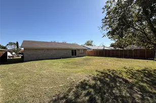 1109 Sunset Dr, Garland, TX 75040 - Photo 6