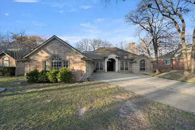 1409 Spinnaker Lane, Azle, TX 76020 - Photo 2
