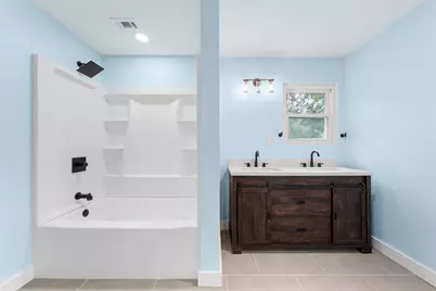 504 6th Street, Valley Mills, TX 76689 - Photo 12