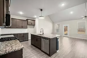 452 Deer Canyon Wy, Princeton, TX 75407 - Photo 4