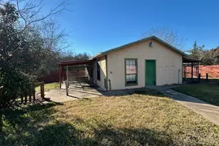 385 Co Rd 161, Streetman, TX 75859 - Photo 4