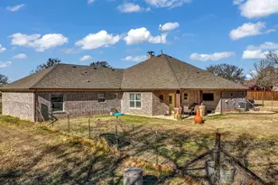 212 Amanda Dr, Weatherford, TX 76088 - Photo 34