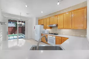 8108 Locust St, Irving, TX 75063 - Photo 8