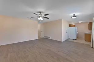 628 Kevin Cir, Mesquite, TX 75149 - Photo 2