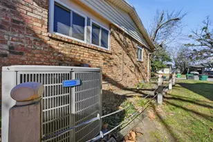 610 Walter Rd, Gainesville, TX 76240 - Photo 22