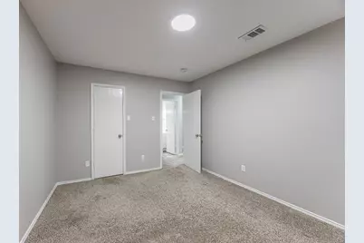 2831 Grandview Drive, Grand Prairie, TX 75052 - Photo 32