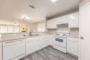 2831 Grandview Dr, Grand Prairie, TX 75052 - Photo 12