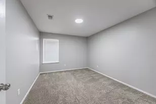 2831 Grandview Dr, Grand Prairie, TX 75052 - Photo 28