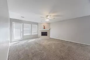 2831 Grandview Dr, Grand Prairie, TX 75052 - Photo 18