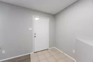 2831 Grandview Dr, Grand Prairie, TX 75052 - Photo 6