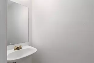 4604 Alamosa St, Fort Worth, TX 76119 - Photo 4