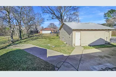301 Buhler Drive, Garland, TX 75040 - Photo 16