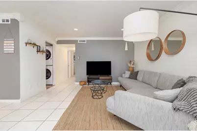 5051 Les Chateaux Drive #138, Dallas, TX 75235 - Photo 4