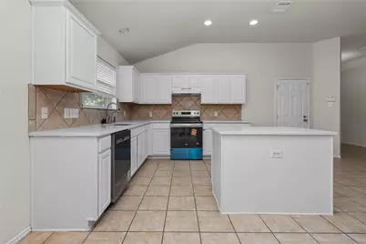 3256 Torio, Grand Prairie, TX 75054 - Photo 6