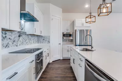 402 S Henderson Avenue, Dallas, TX 75223 - Photo 6