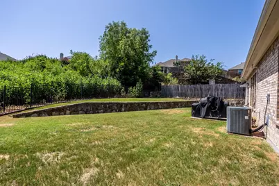 5886 Cliff Ridge Drive, Dallas, TX 75249 - Photo 4