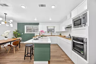 1301 Mildred Ln, Benbrook, TX 76126 - Photo 14