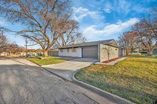 1301 Mildred Ln, Benbrook, TX 76126 - Photo 8