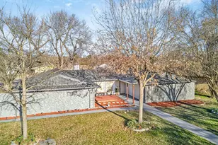 1301 Mildred Ln, Benbrook, TX 76126 - Photo 30