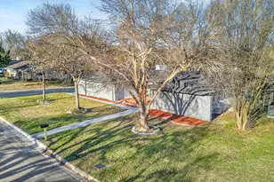 1301 Mildred Ln, Benbrook, TX 76126 - Photo 32