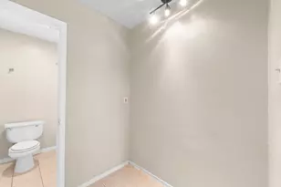 708 N Cooper St, Arlington, TX 76011 - Photo 14