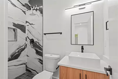 935 W 12th Street #101, Dallas, TX 75208 - Photo 18