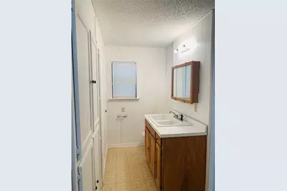 1010 A E Reno Road, Reno, TX 76020 - Photo 6