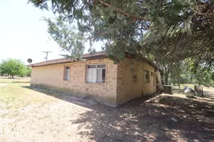 1010 A E Reno Rd, Reno, TX 76020 - Photo 32