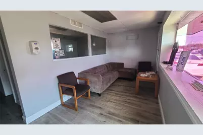 2623 S Garland Avenue, Garland, TX 75041 - Photo 6