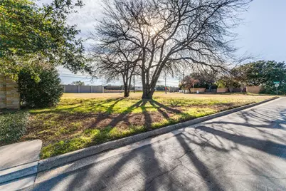 6302 Clubhouse Circle, Dallas, TX 75240 - Photo 8