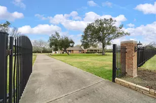 1810 Darby Ln, Arcola, TX 77545 - Photo 34