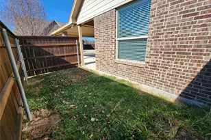 1024 Winscott Rd, Benbrook, TX 76126 - Photo 24