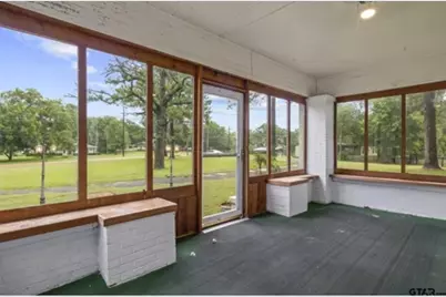 304 Daingerfield St, Naples, TX 75568 - Photo 4