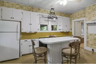 304 Daingerfield St, Naples, TX 75568 - Photo 18