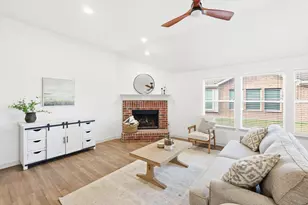 6948 Prairie Dawn Ln, North Richland Hills, TX 76180 - Photo 2